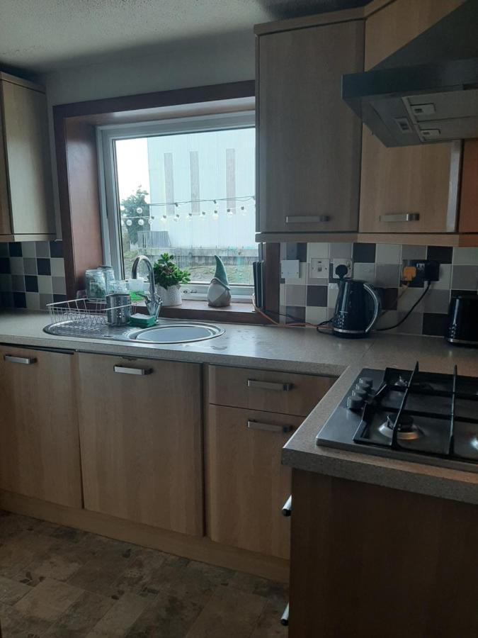 Stunning Riverside Town House With Views Ayrshire ガーバン エクステリア 写真