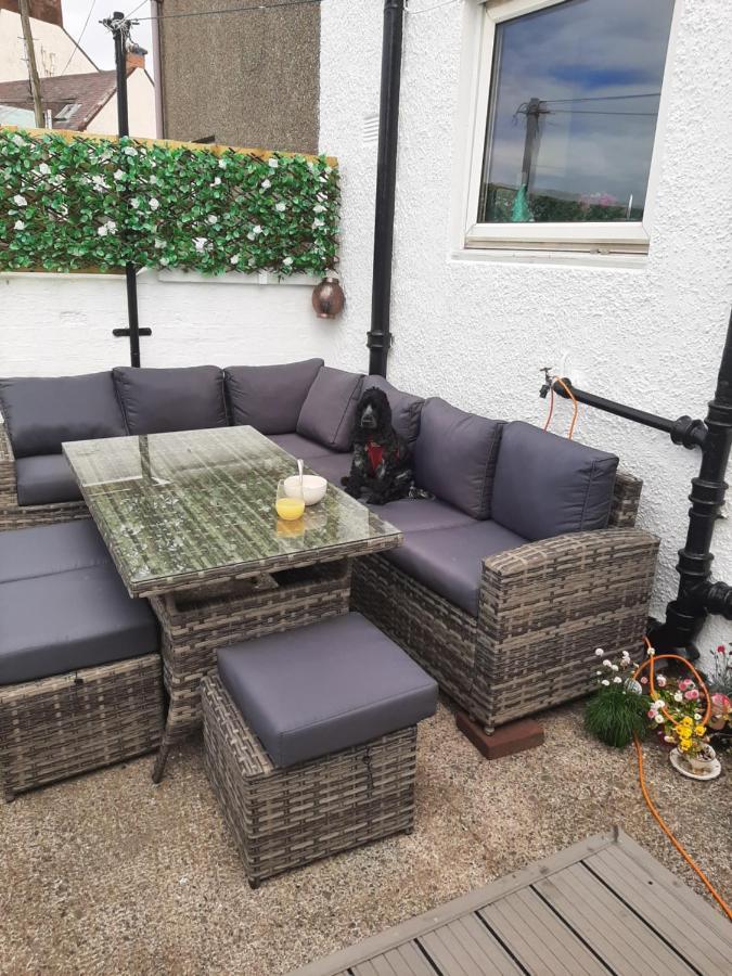 Stunning Riverside Town House With Views Ayrshire ガーバン エクステリア 写真